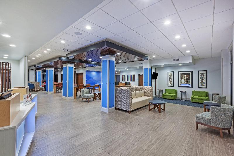 Holiday Inn Express and Suites Coffeyville image