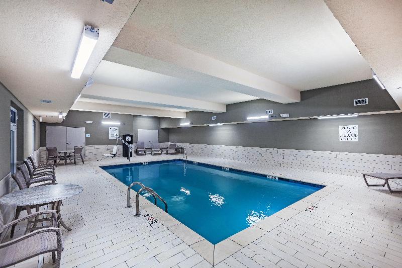 Holiday Inn Express and Suites Coffeyville image