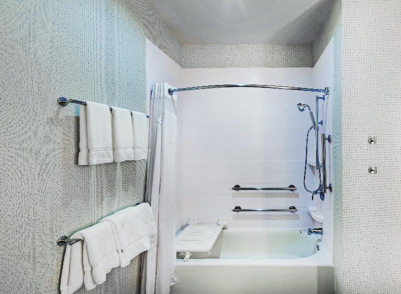 Holiday Inn Express and Suites Coffeyville image