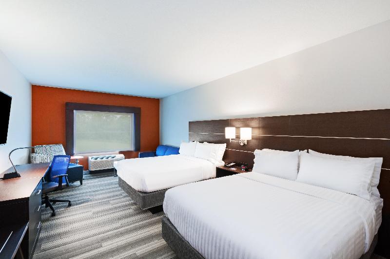 Holiday Inn Express and Suites Coffeyville image
