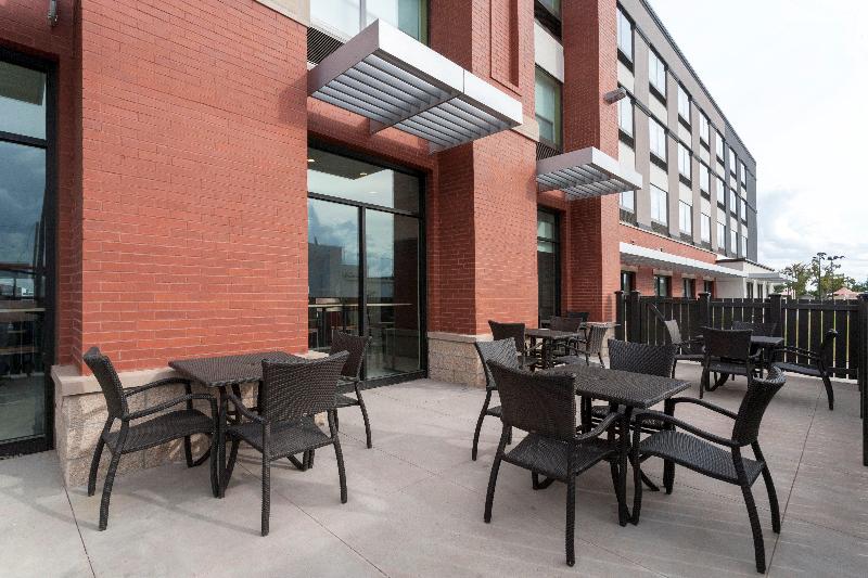 Holiday Inn Express and Suites Dodge City West