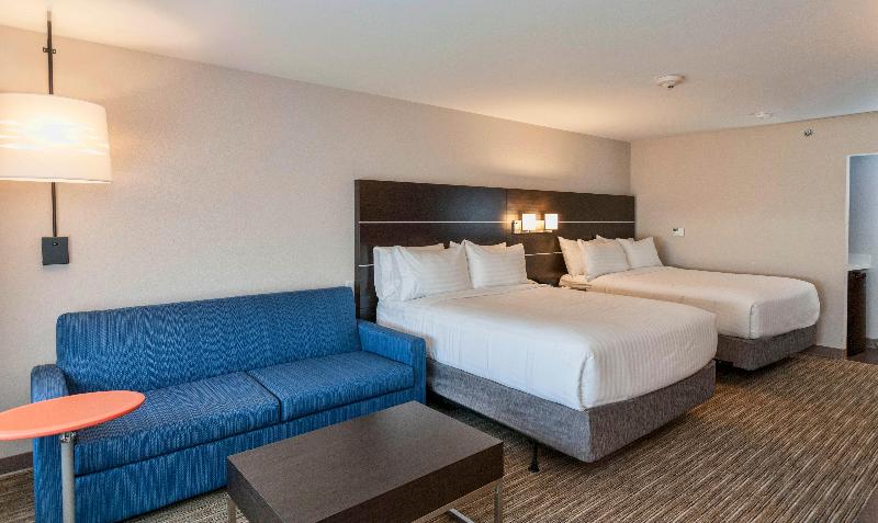Holiday Inn Express and Suites Dodge City West photo 13