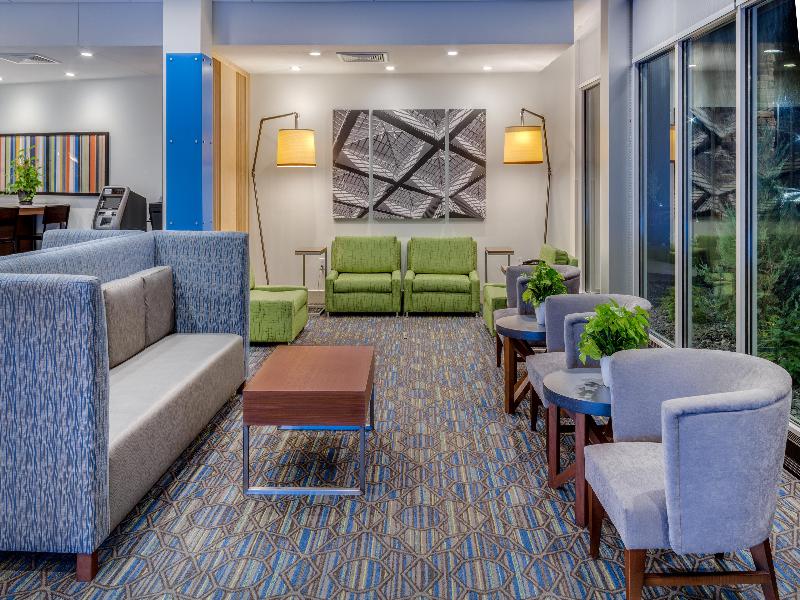 Holiday Inn Express and Suites Rice Lake image