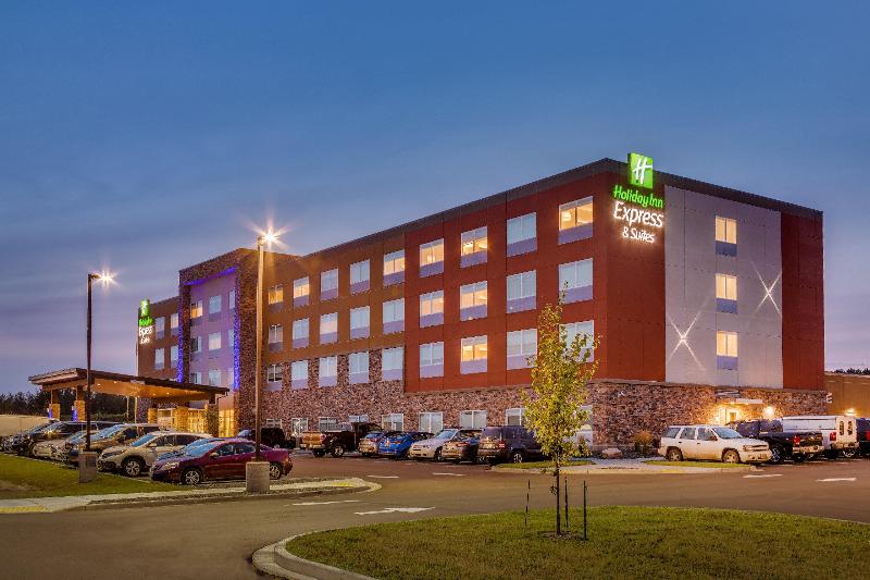 Holiday Inn Express and Suites Rice Lake image