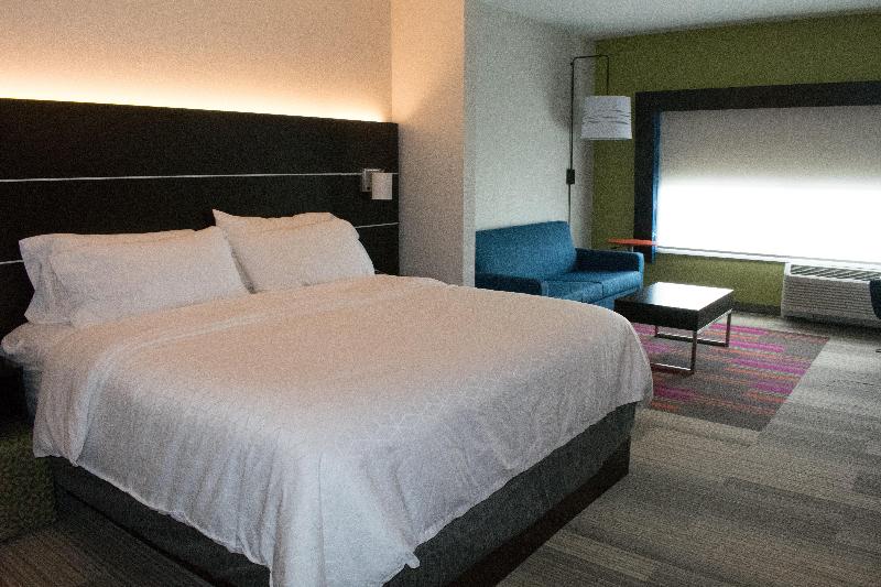 Holiday Inn Express & Suites West Memphis By IHG photo 18