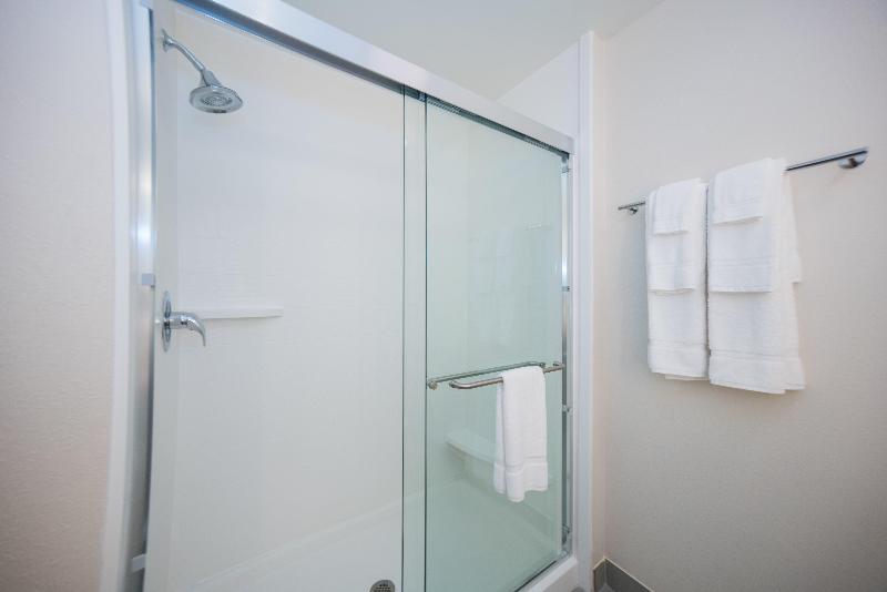 Holiday Inn Express and Suites Southaven Central - image