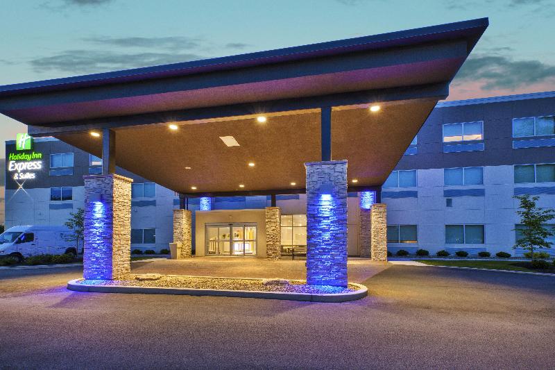 Holiday Inn Express & Suites New Castle By IHG image