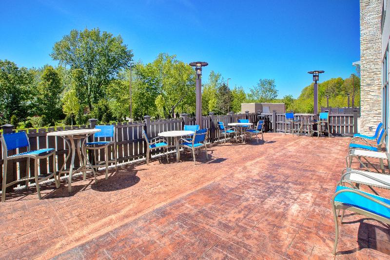 Holiday Inn Express & Suites New Castle By IHG image