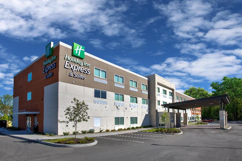 Holiday Inn Express & Suites New Castle By IHG image