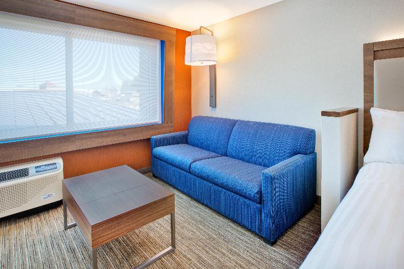 Holiday Inn Express & Suites New Castle By IHG photo 19
