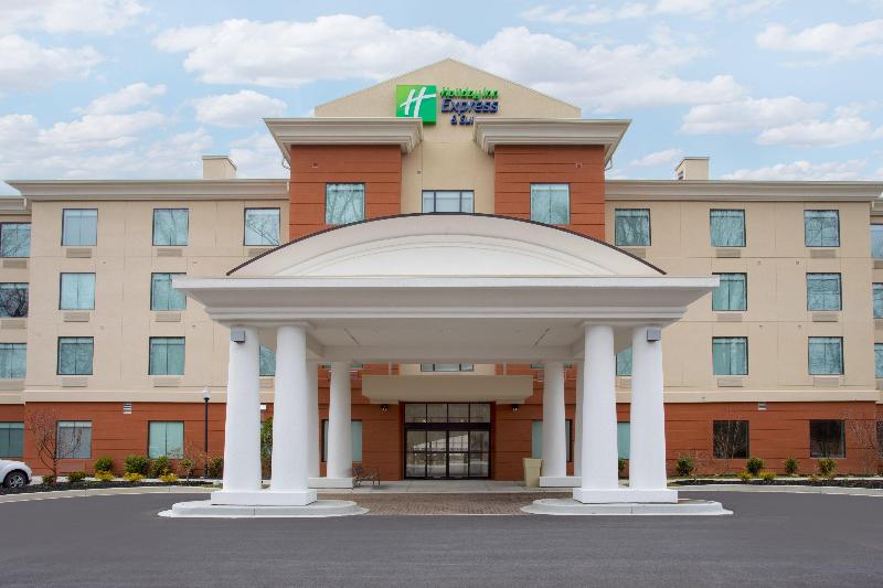 Holiday Inn Express and Suites Owings Mills-Baltim