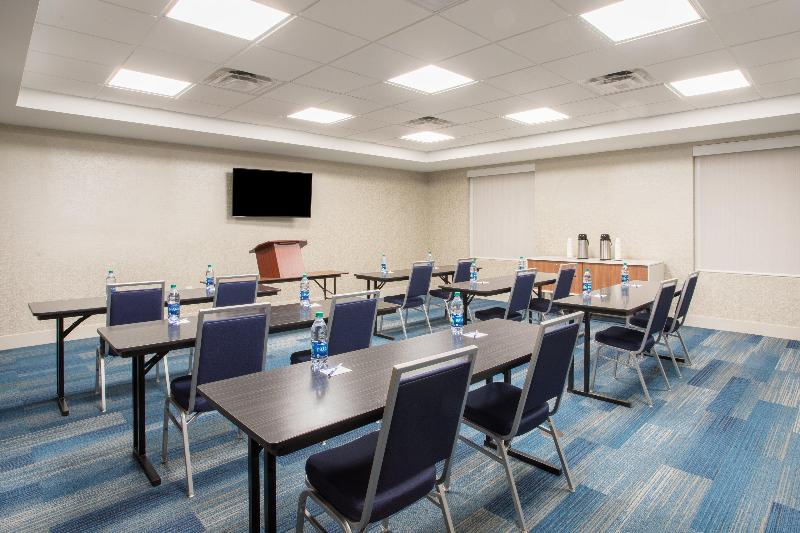 Holiday Inn Express and Suites Owings Mills-Baltim