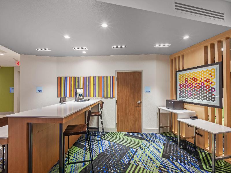 Holiday Inn Express and Suites Chanute image