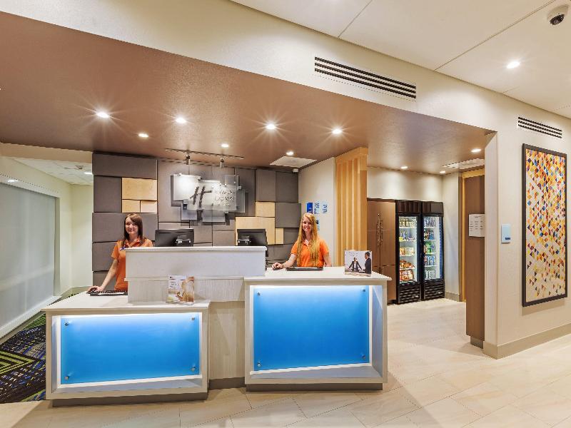 Holiday Inn Express and Suites Chanute image