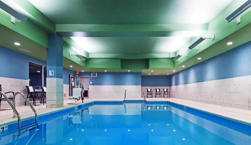 Holiday Inn Express and Suites Chanute image