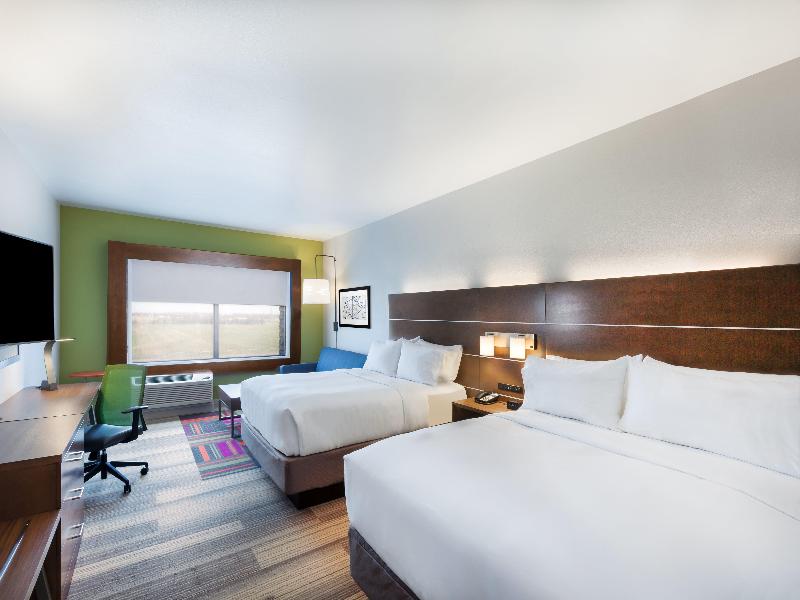 Holiday Inn Express and Suites Chanute image