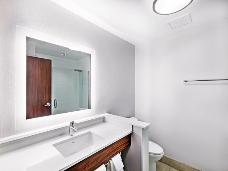 Holiday Inn Express and Suites Chanute image