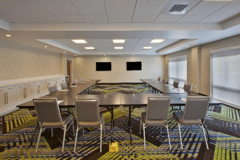Holiday Inn Express & Suites South Hill image