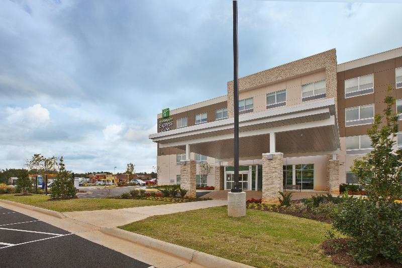Holiday Inn Express & Suites South Hill image