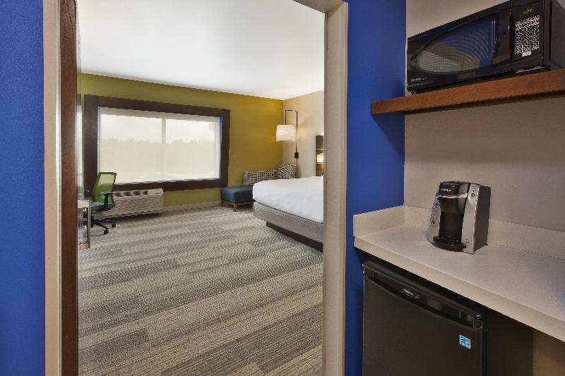 Holiday Inn Express & Suites South Hill image