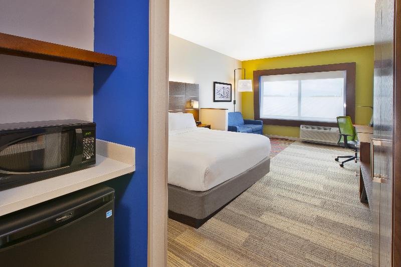 Holiday Inn Express & Suites South Hill image