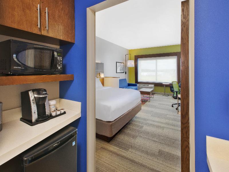 Holiday Inn Express & Suites South Hill image