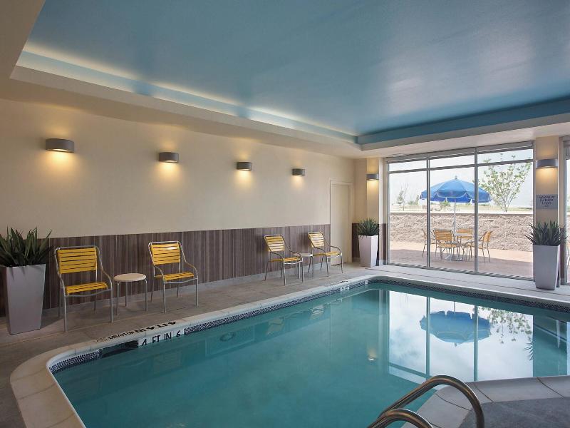 Fairfield Inn & Suites Dallas West/I-30 image