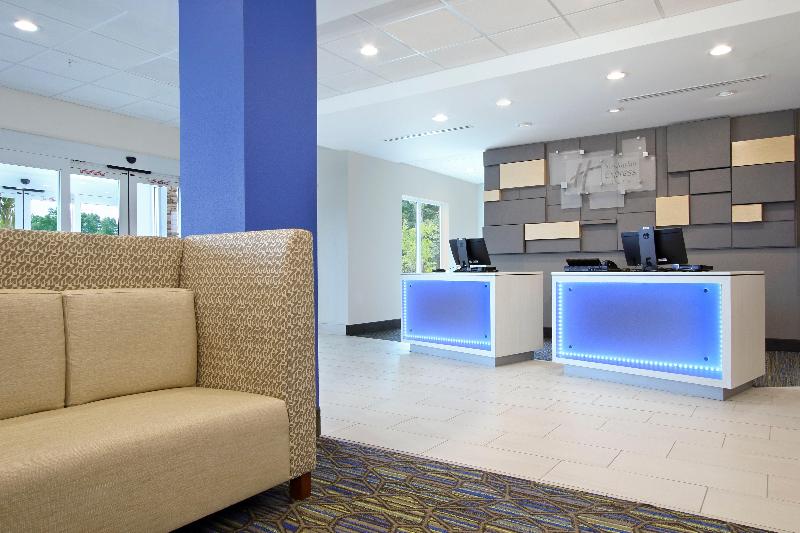 Holiday Inn Express and Suites Columbus North image