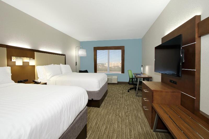 Holiday Inn Express and Suites Columbus North image