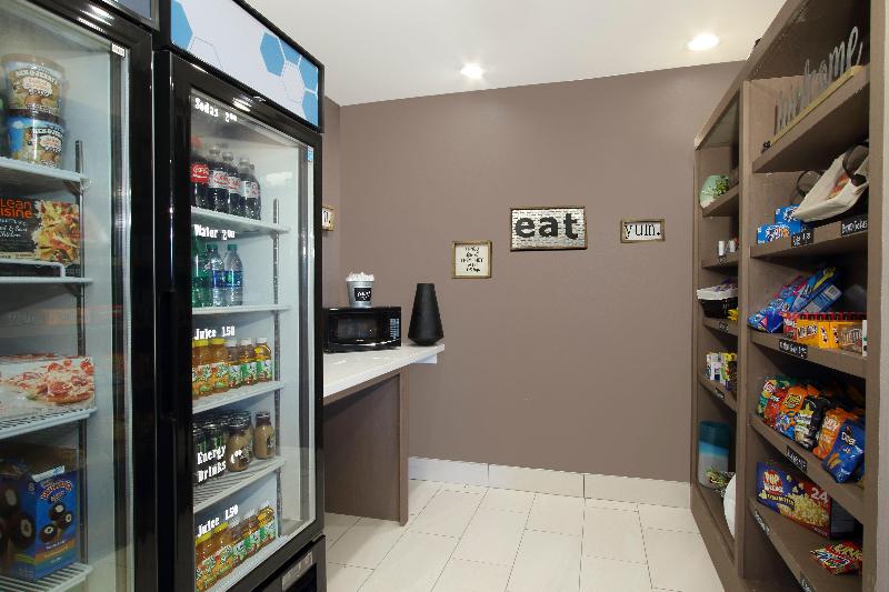 Holiday Inn Express and Suites Columbus North image