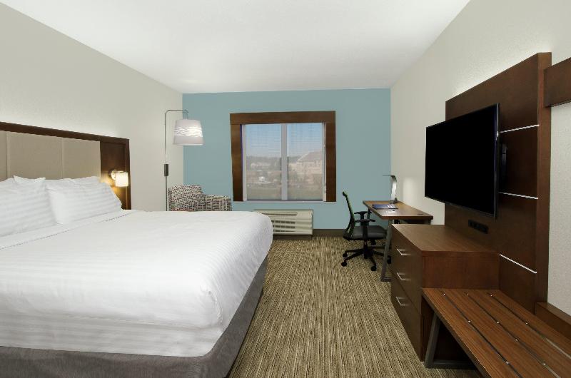 Holiday Inn Express and Suites Columbus North image