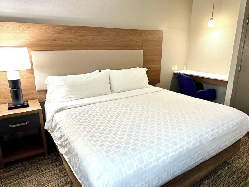 Candlewood Suites Savannah Airport image