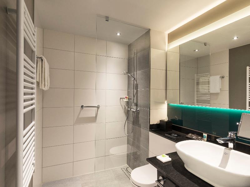 Hyatt Place Frankfurt Airport image