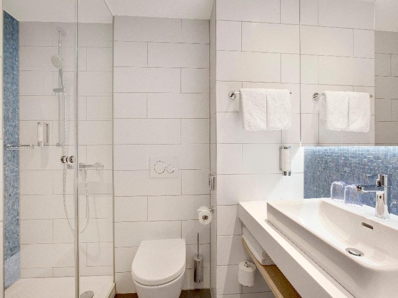 Holiday Inn Express Berlin-Alexanderplatz image