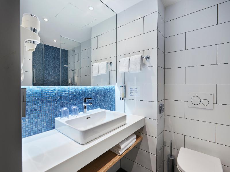 Holiday Inn Express Berlin-Alexanderplatz image