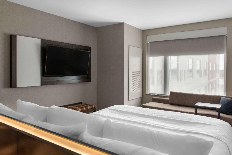 Cambria hotel & suites Westfield