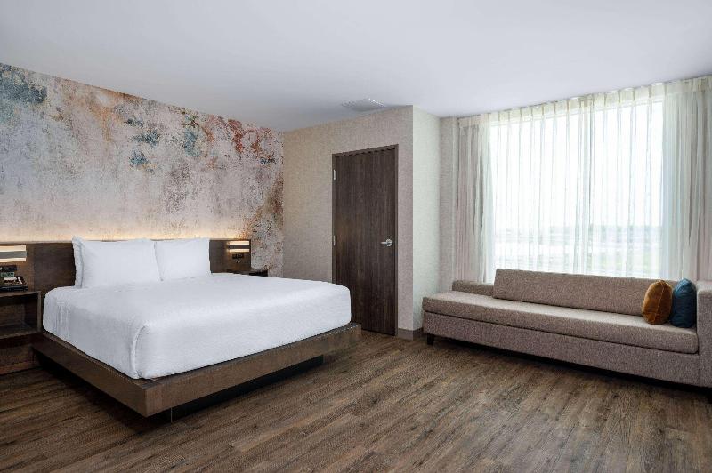 Wyndham Westfield image