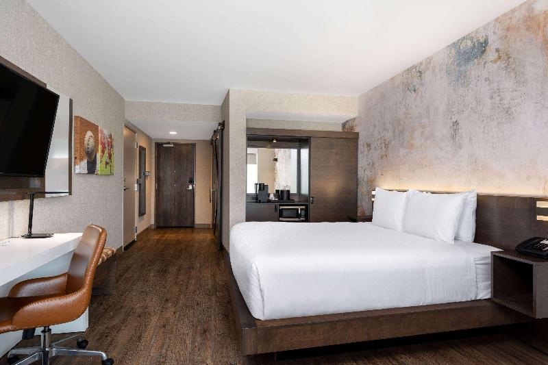 Wyndham Westfield image