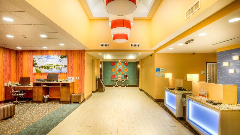Holiday Inn Express Wichita South image