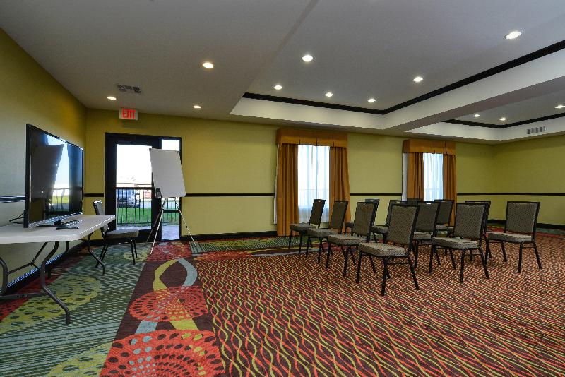 Holiday Inn Express & Suites Alva By IHG image