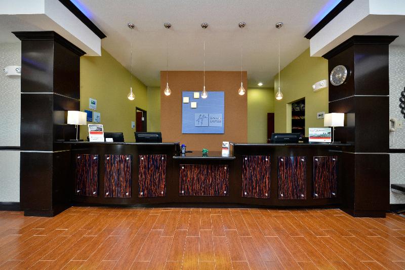 Holiday Inn Express & Suites Alva By IHG image