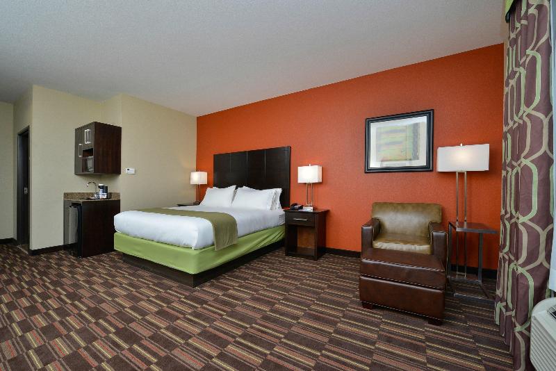 Holiday Inn Express & Suites Alva By IHG image