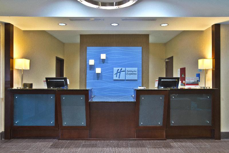 Holiday Inn Express Hastings image