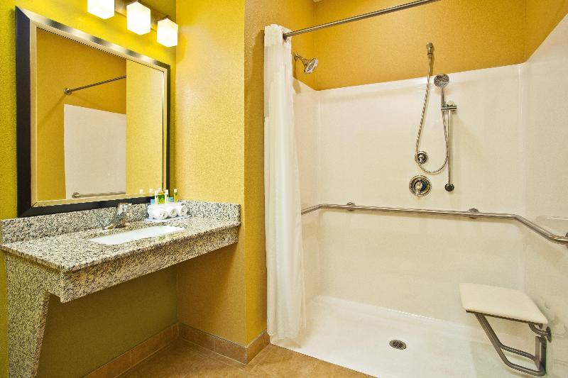 Holiday Inn Express Hastings image