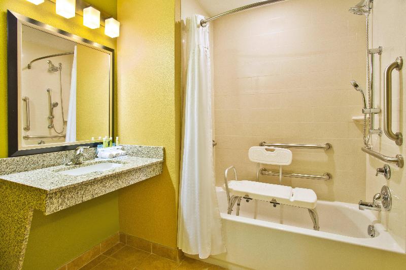 Holiday Inn Express Hastings photo 19