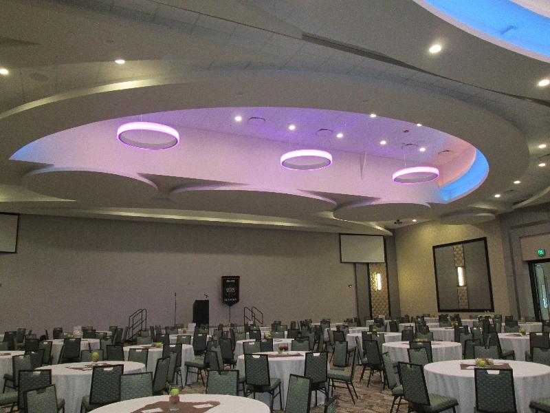 Holiday Inn Express & Suites Chicago West Rosselle image
