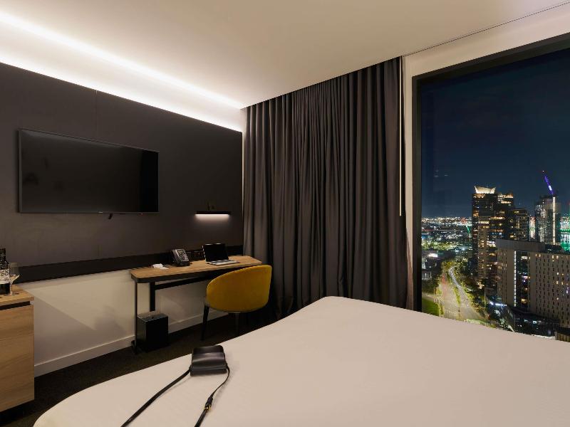 Novotel South Wharf image