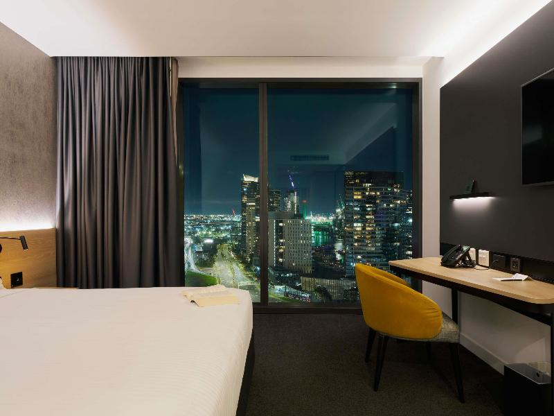 Novotel South Wharf image