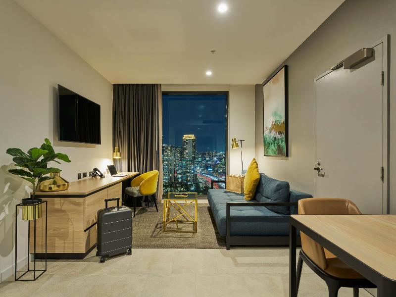 Novotel South Wharf image