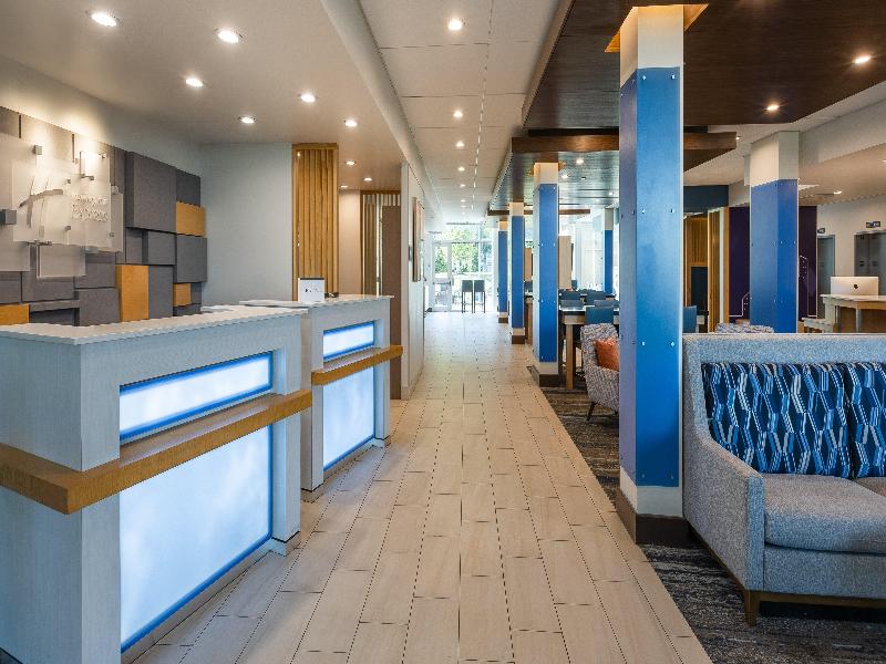 Holiday Inn Express & Suites Greenwood Mall image